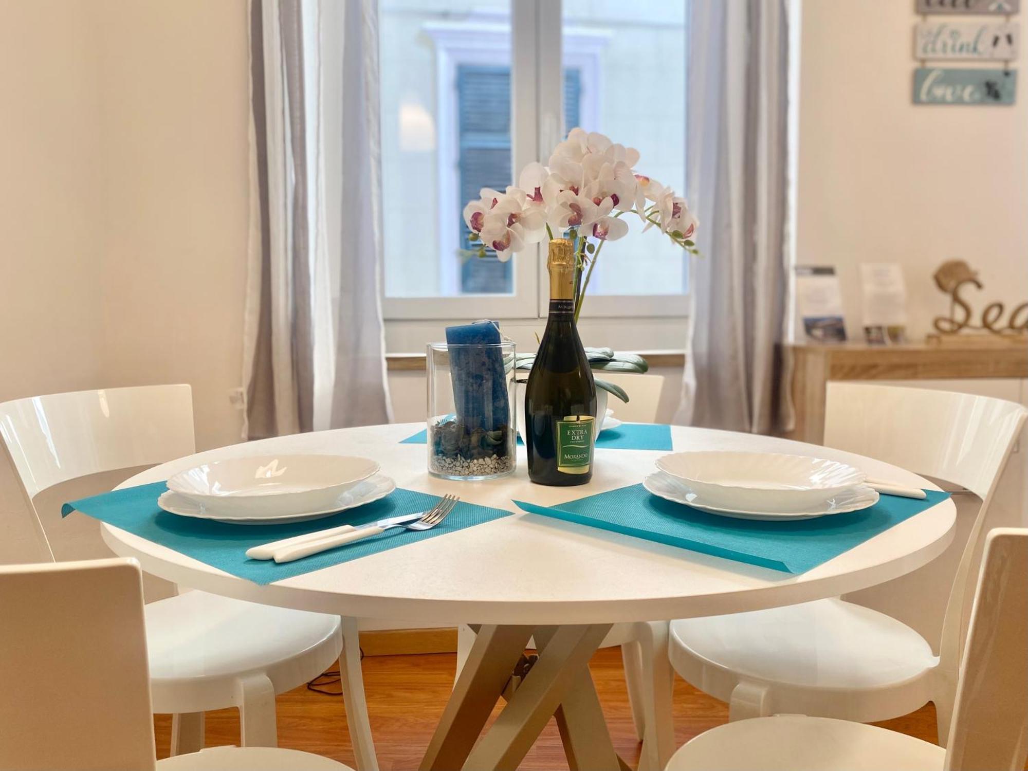 Mazzini 12, Elegant Central Apartment With Free Private Garage 800 M, Air Conditioning, Wi-Fi, Just 100 M From The Public Beach Рапало Екстериор снимка