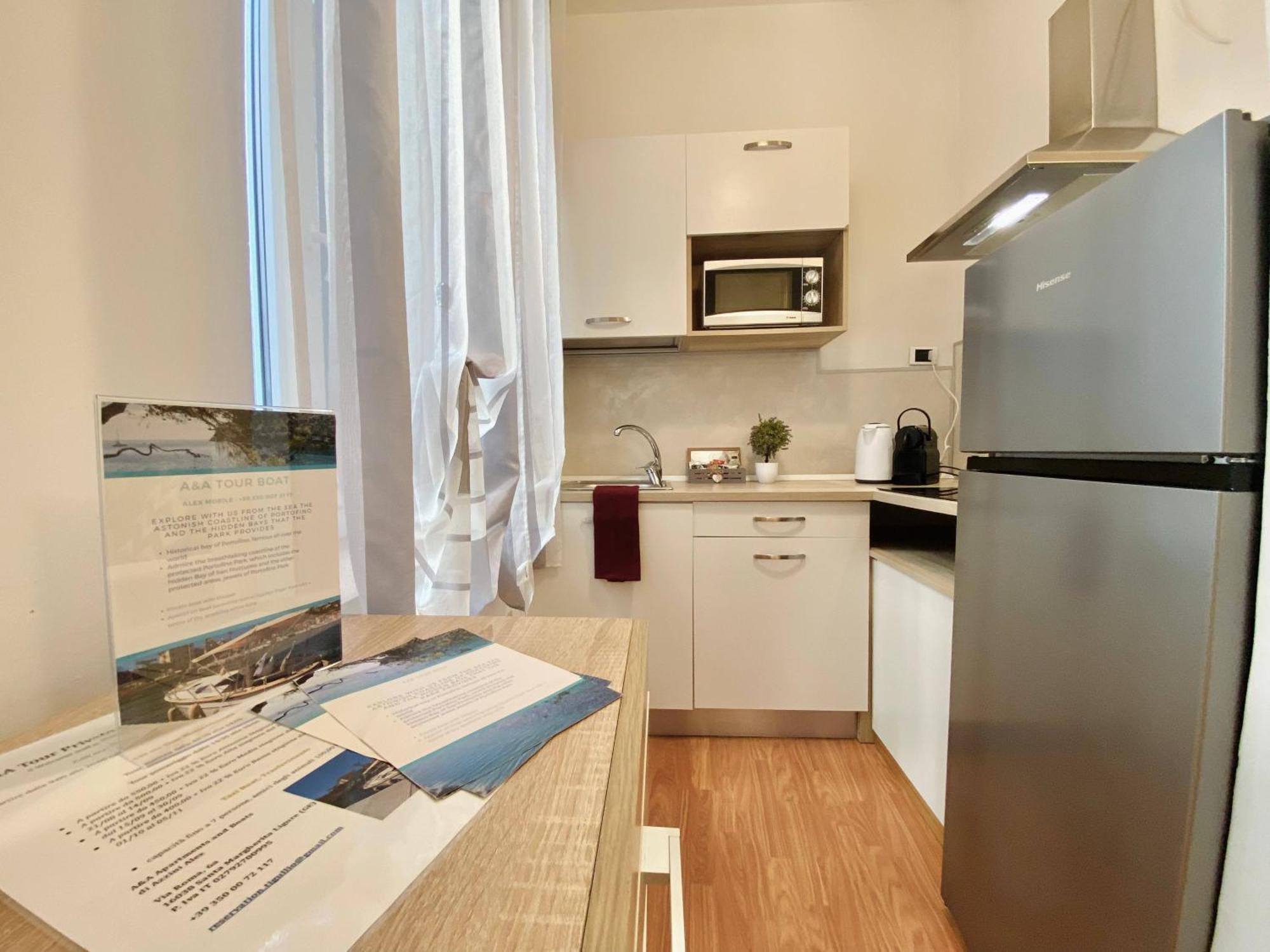 Mazzini 12, Elegant Central Apartment With Free Private Garage 800 M, Air Conditioning, Wi-Fi, Just 100 M From The Public Beach Рапало Екстериор снимка