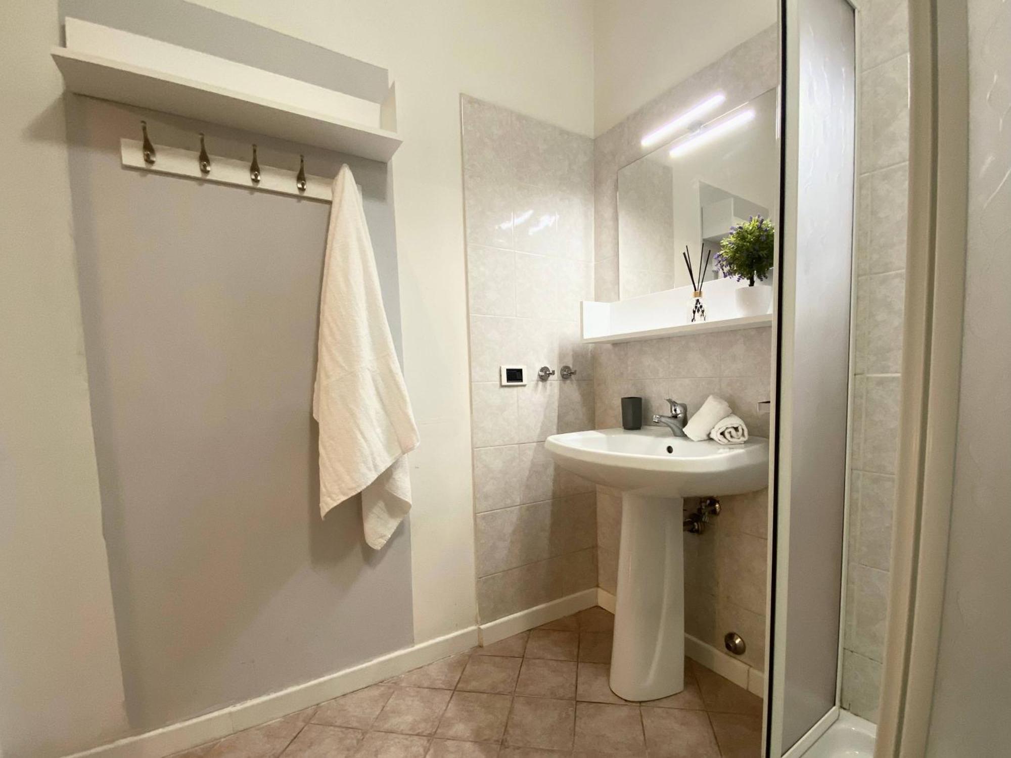 Mazzini 12, Elegant Central Apartment With Free Private Garage 800 M, Air Conditioning, Wi-Fi, Just 100 M From The Public Beach Рапало Екстериор снимка